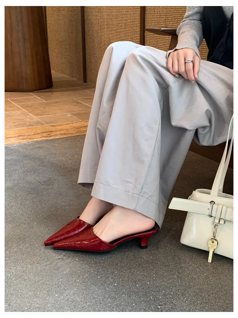 2026 Woman Slippers Pointed Toe Outside Dress Sandals Slides Mules Low Heel Shoes For Women Comfortable Luxury Korea Style Pumps