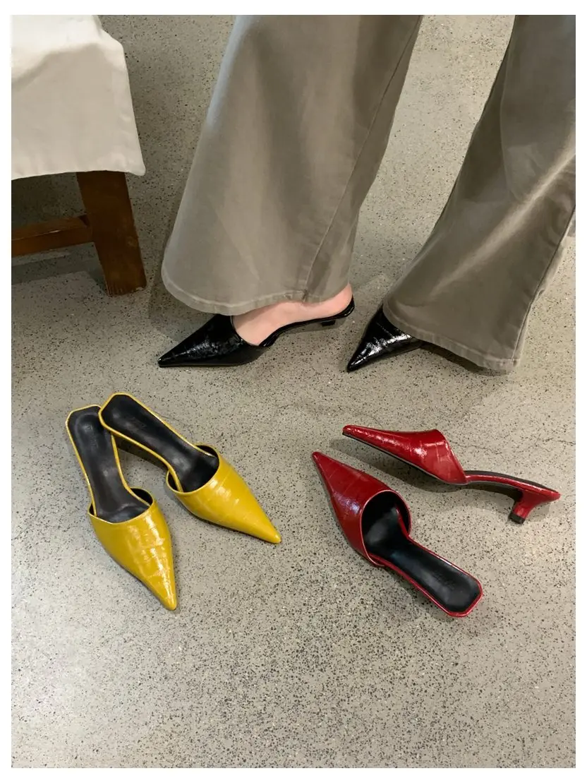 2026 Woman Slippers Pointed Toe Outside Dress Sandals Slides Mules Low Heel Shoes For Women Comfortable Luxury Korea Style Pumps