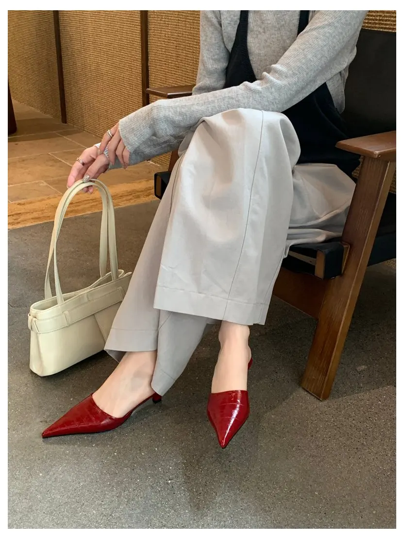 2026 Woman Slippers Pointed Toe Outside Dress Sandals Slides Mules Low Heel Shoes For Women Comfortable Luxury Korea Style Pumps