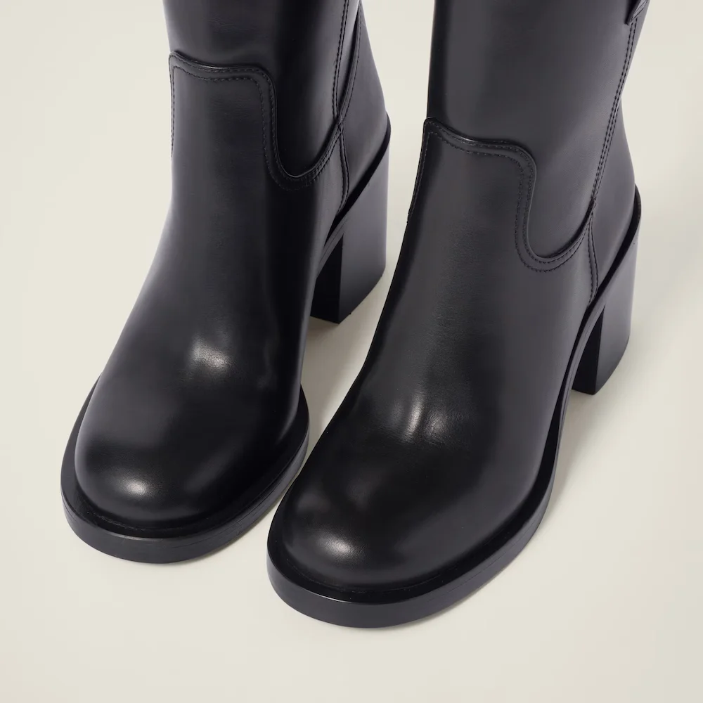 Arden Furtado Women's Spring Cowhide Ankle Boots Black Round Toe Pull-On Chunky Heels Modern Large Size Simple Style