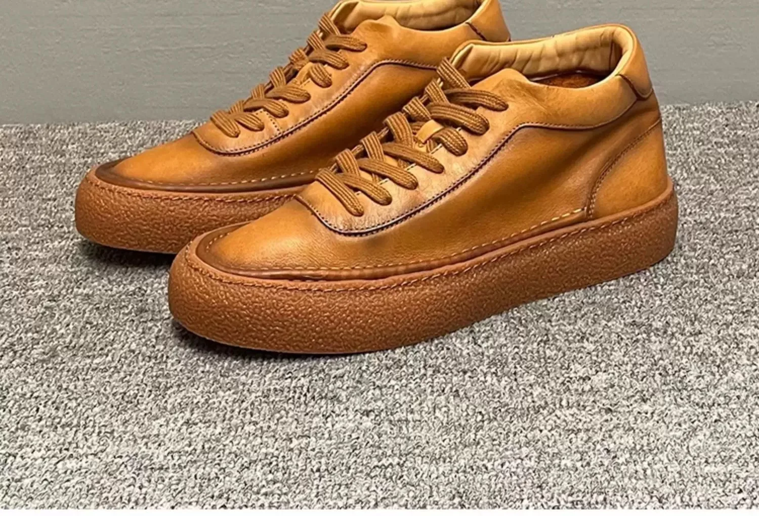 2025 New Men's Fleece Lined High Top Shoes, Retro Leather Work Boots with Chunky Sole, All-Day Comfort Winter Casual Sneakers