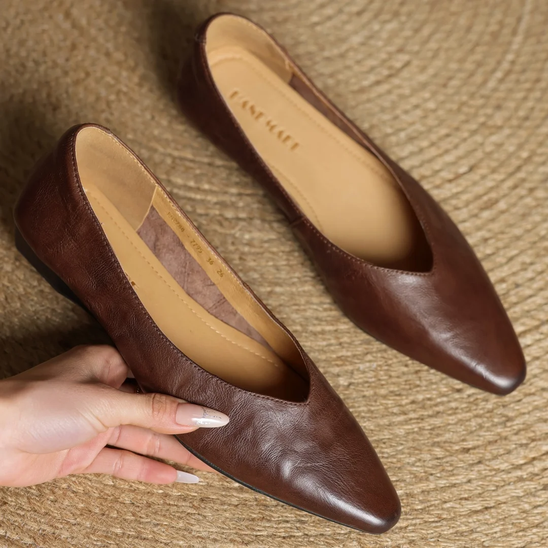 Women's sheepskin pointed toe slip-on flats elegant ladies high quality soft comfortable 2cm kitten heel slim daily dress shoes