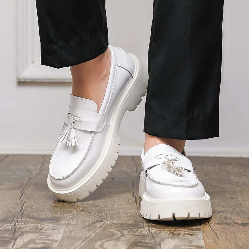 Fashion New Tassel Loafers Men's White Casual Leather Shoes Brand British Style Thick Soled Comfort Walking Business Men's Shoes