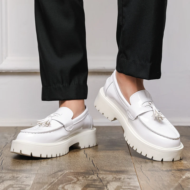 Fashion New Tassel Loafers Men's White Casual Leather Shoes Brand British Style Thick Soled Comfort Walking Business Men's Shoes
