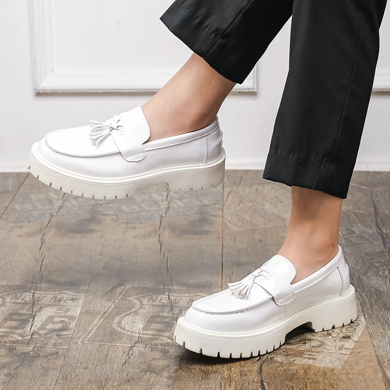 Fashion New Tassel Loafers Men's White Casual Leather Shoes Brand British Style Thick Soled Comfort Walking Business Men's Shoes
