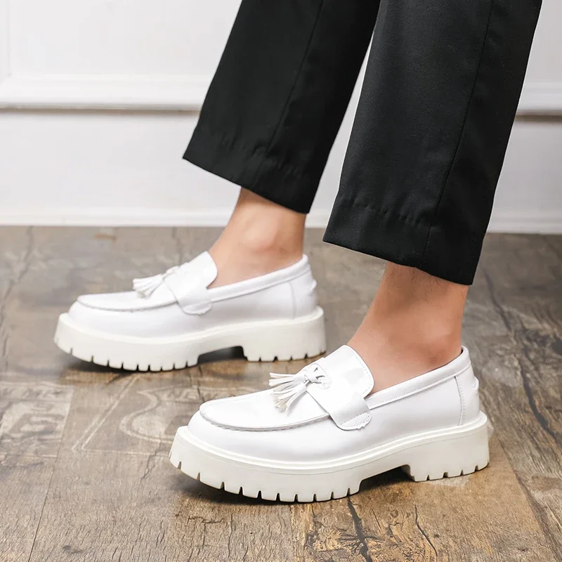Fashion New Tassel Loafers Men's White Casual Leather Shoes Brand British Style Thick Soled Comfort Walking Business Men's Shoes