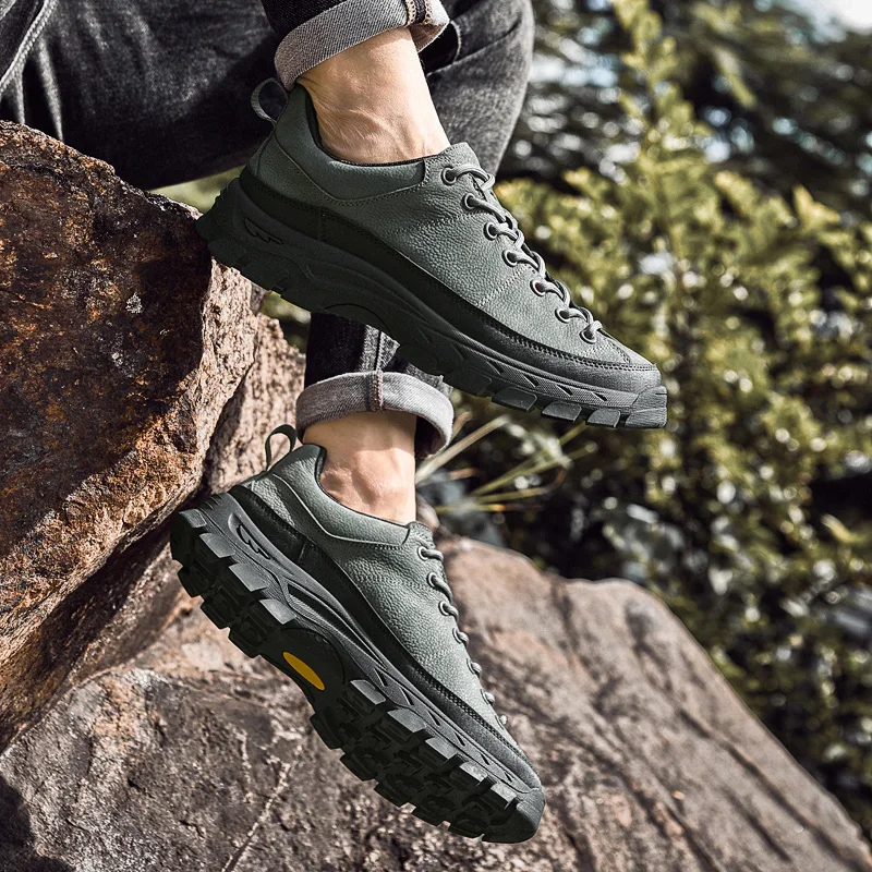 European  American Men New High-end Outdoor Hiking Shoes Non Slip Off-road Hiking Leisure Sports Tourism Thick Soled Shoes
