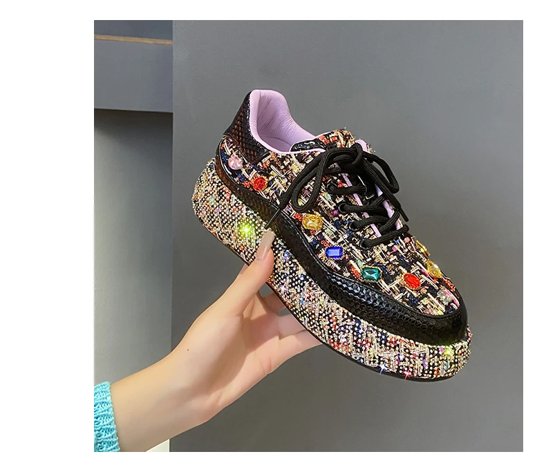 Women's Bead Decoration Luxury Platform Sneakers Diamond Shining Crystal Sports Shoes Designer Shoes Trendy Casual Flat Shoes
