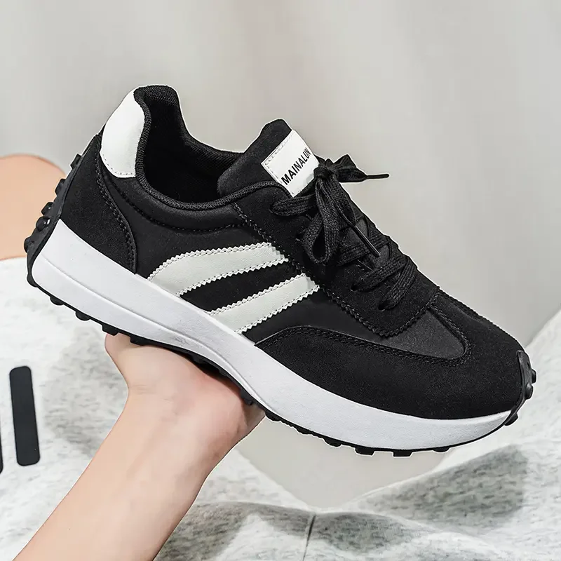 Summer Women Sneakers Spring New Luxury Flat Comfortable Slip on Soft Trend Sneakers Women Lightweight Outdoor Shoes for Women