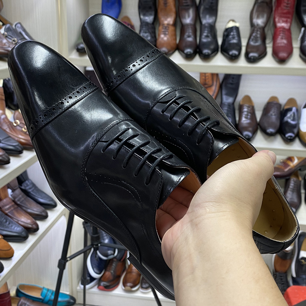 Genuine Leather Oxford Dress Shoes Men Lace Up Cap Toe Office Wedding Shoes Black Brown Brogue Pointed Oxfords Formal Shoes Men
