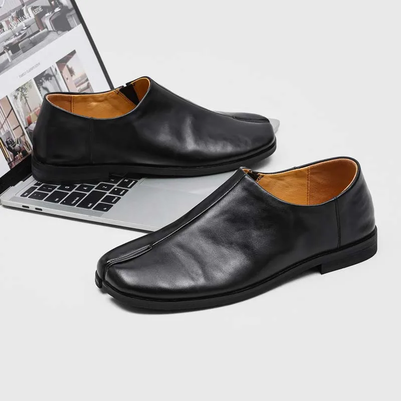 High-end Designer Split Toe Tabi Baotou Men's Slippers Fashion Men's Sneakers and Casual Shoes Retro Leather Slip-On Men's Shoes