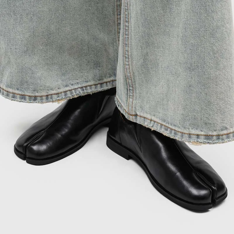 High-end Designer Split Toe Tabi Baotou Men's Slippers Fashion Men's Sneakers and Casual Shoes Retro Leather Slip-On Men's Shoes