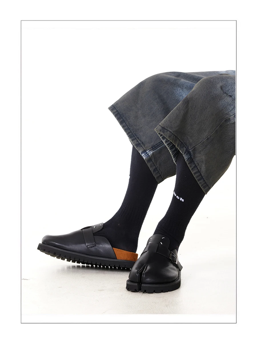 New Tabi shoes men's and women's leather slippers breathable split toe shoes thick soled Boken shoes with a sense of luxury