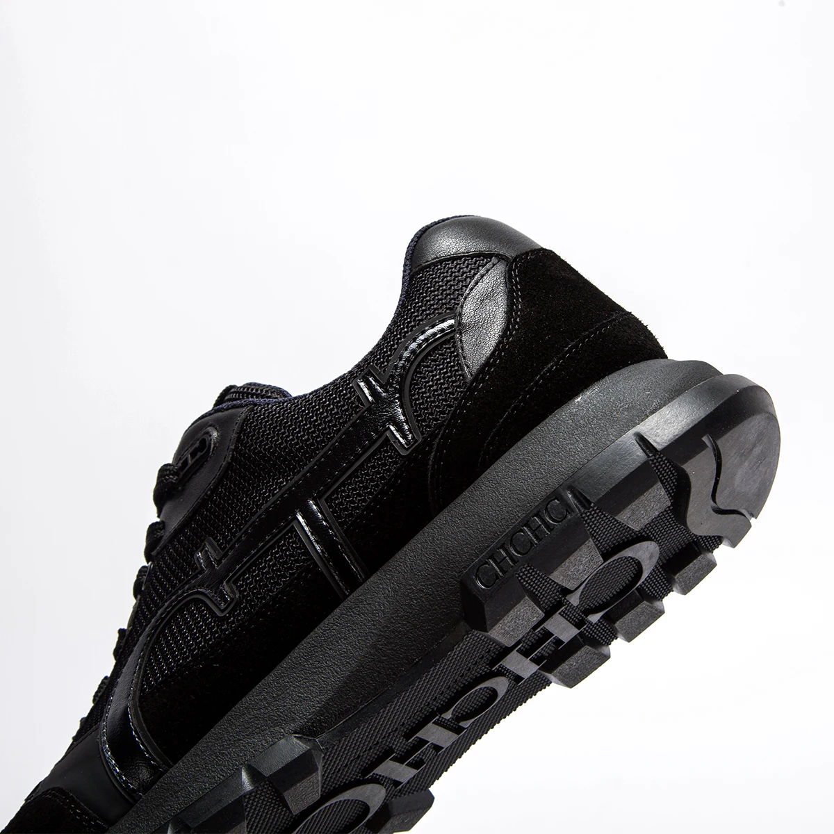 CHCH Men's Vulcanized Shoes 2026 New Black Casual Shoes Men's Outdoor Walking Shoes Bone Correction