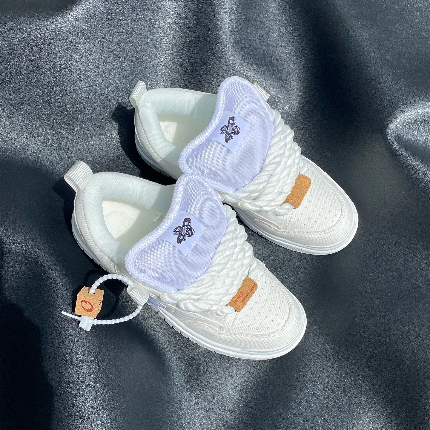 Retro Thick-Tongue White Sneakers Trendy White Thick-Soled Loafers Large Size Shoes Men's Casual Shoes Breathable Casual Sneakers Unisex Style