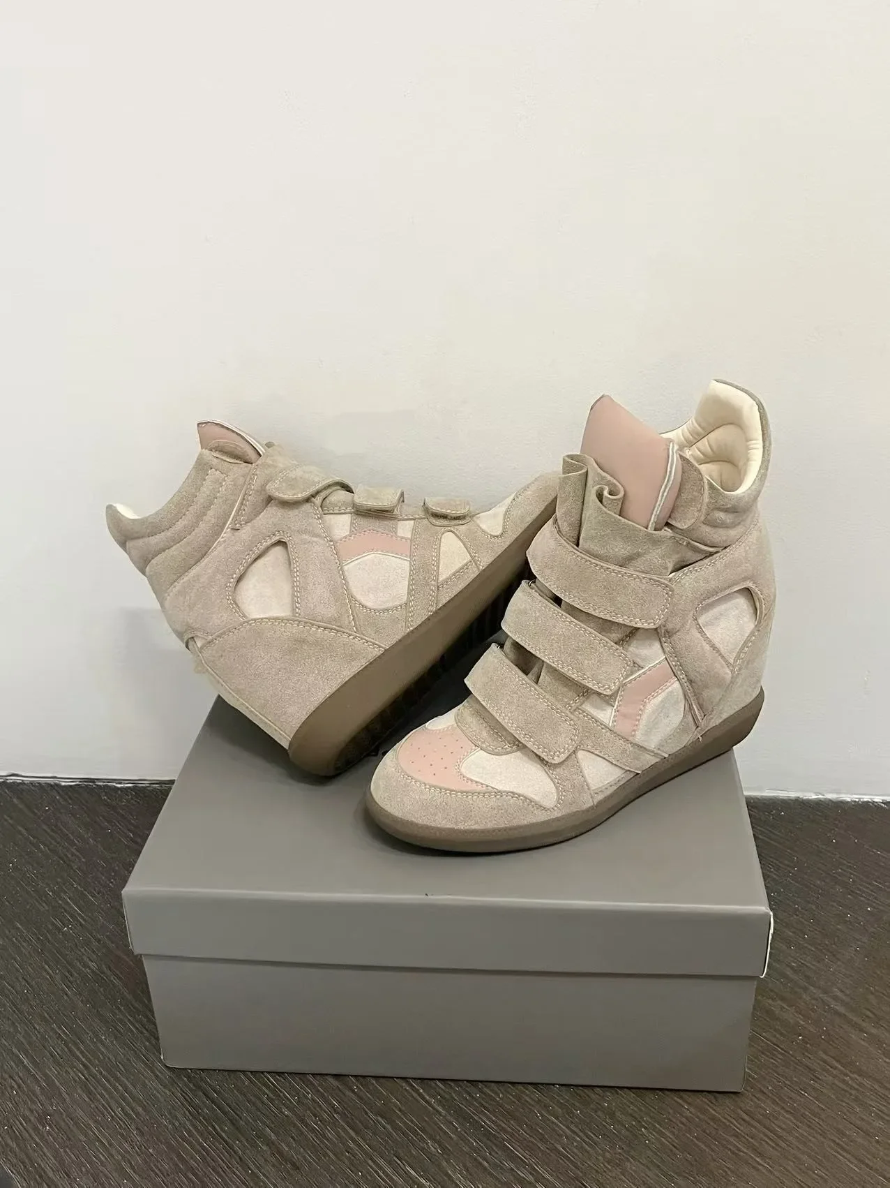 Fall Winter High Top Women's Casual Shoes Thick Bottom Heightening Magic Tape Sports Shoes Fashionable Splice Color Design