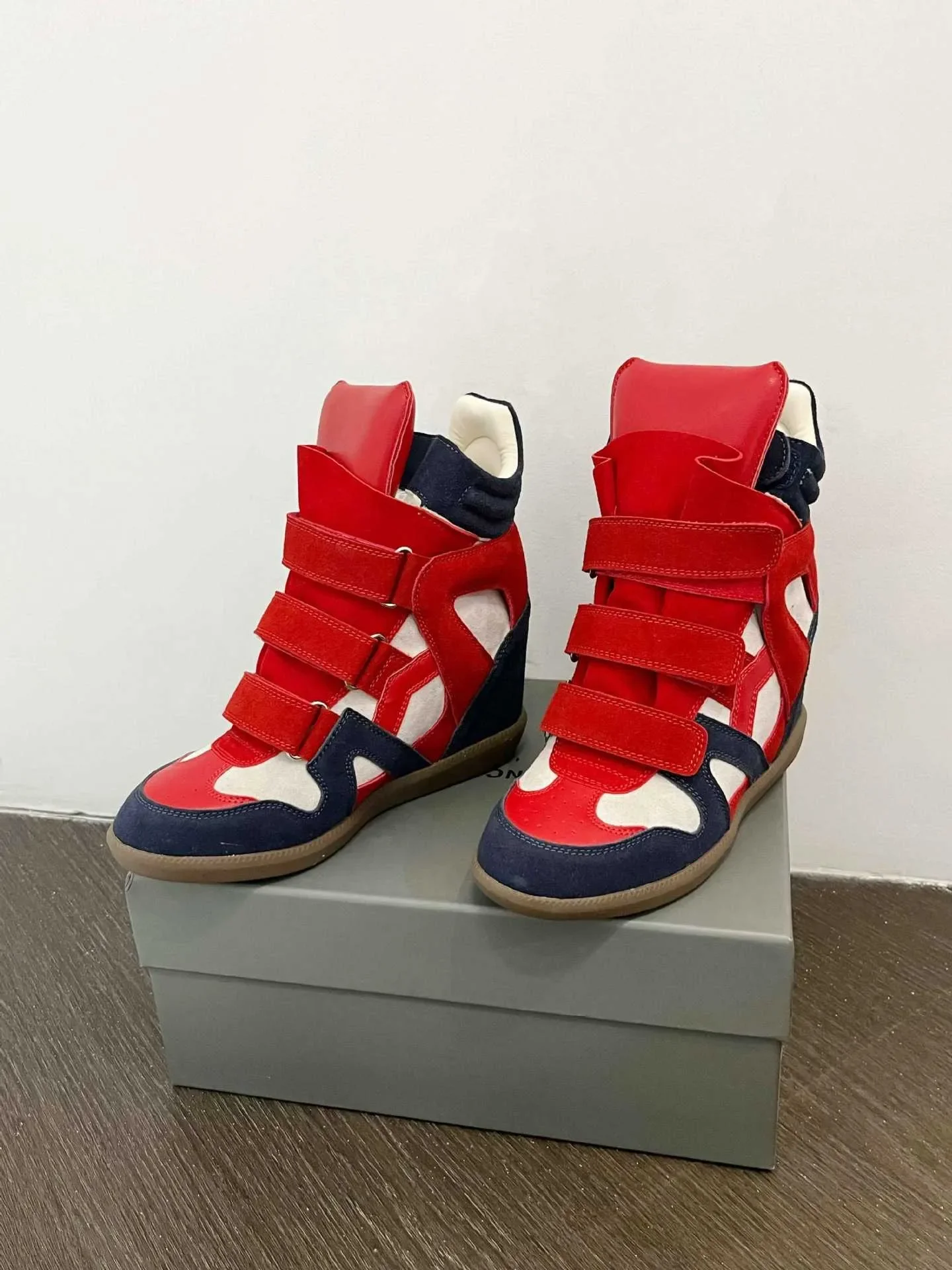 Fall Winter High Top Women's Casual Shoes Thick Bottom Heightening Magic Tape Sports Shoes Fashionable Splice Color Design