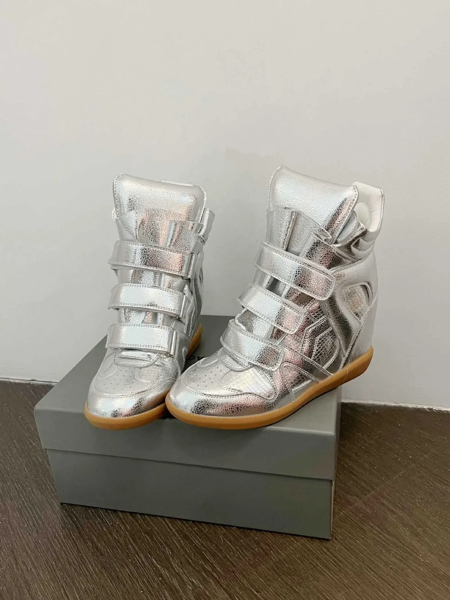Fall Winter High Top Women's Casual Shoes Thick Bottom Heightening Magic Tape Sports Shoes Fashionable Splice Color Design