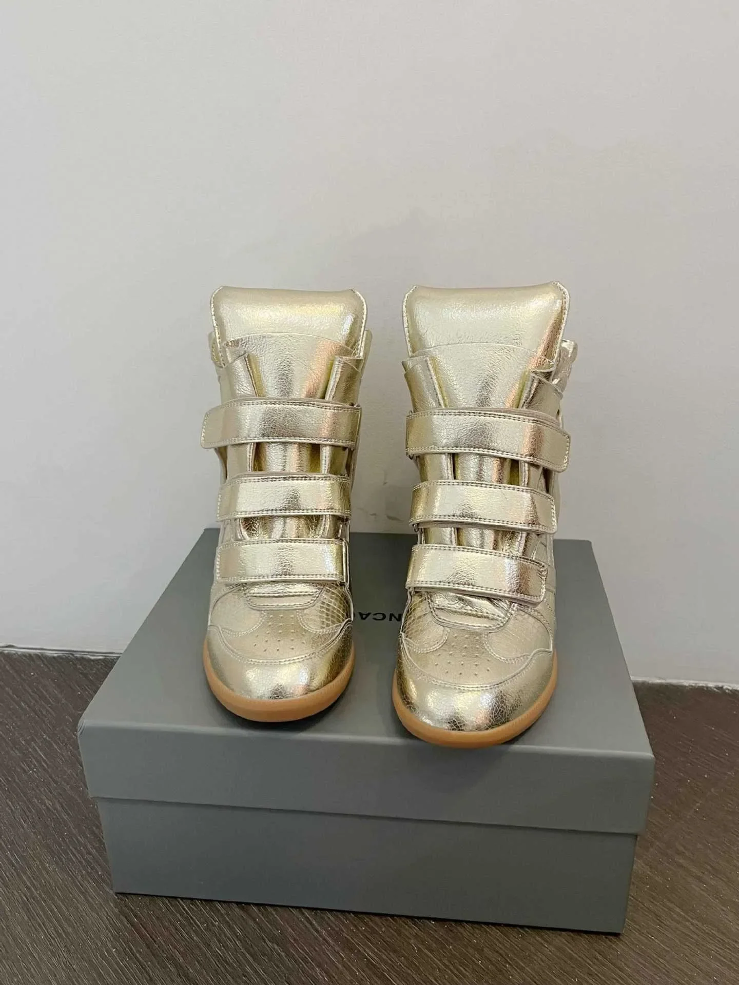 Fall Winter High Top Women's Casual Shoes Thick Bottom Heightening Magic Tape Sports Shoes Fashionable Splice Color Design