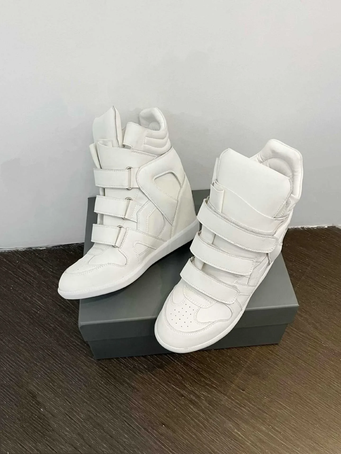 Fall Winter High Top Women's Casual Shoes Thick Bottom Heightening Magic Tape Sports Shoes Fashionable Splice Color Design