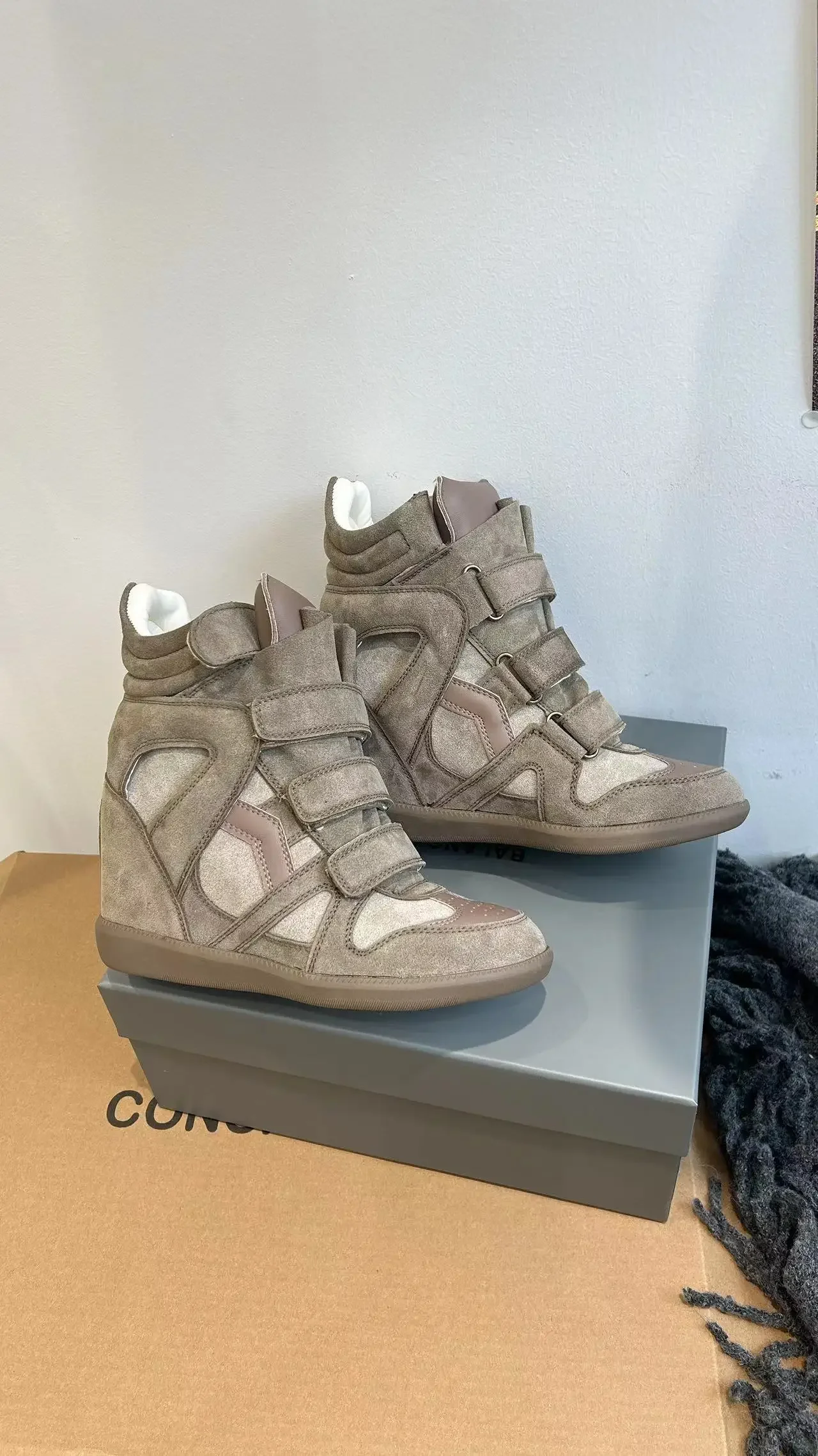 Fall Winter High Top Women's Casual Shoes Thick Bottom Heightening Magic Tape Sports Shoes Fashionable Splice Color Design