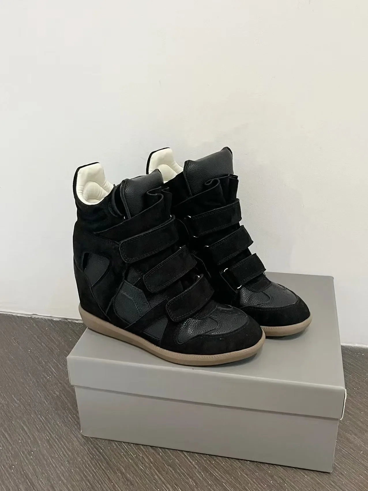 Fall Winter High Top Women's Casual Shoes Thick Bottom Heightening Magic Tape Sports Shoes Fashionable Splice Color Design