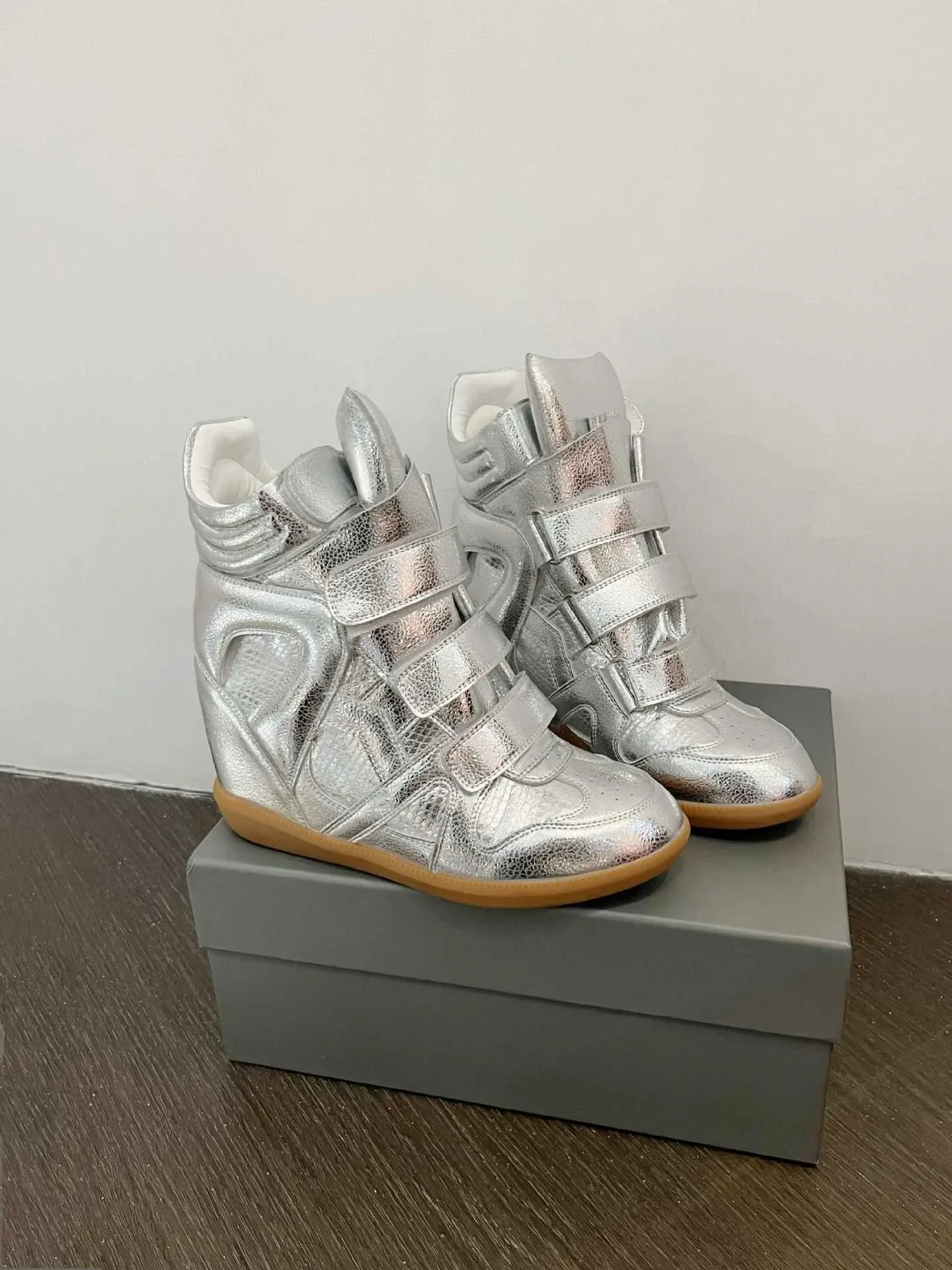 Fall Winter High Top Women's Casual Shoes Thick Bottom Heightening Magic Tape Sports Shoes Fashionable Splice Color Design