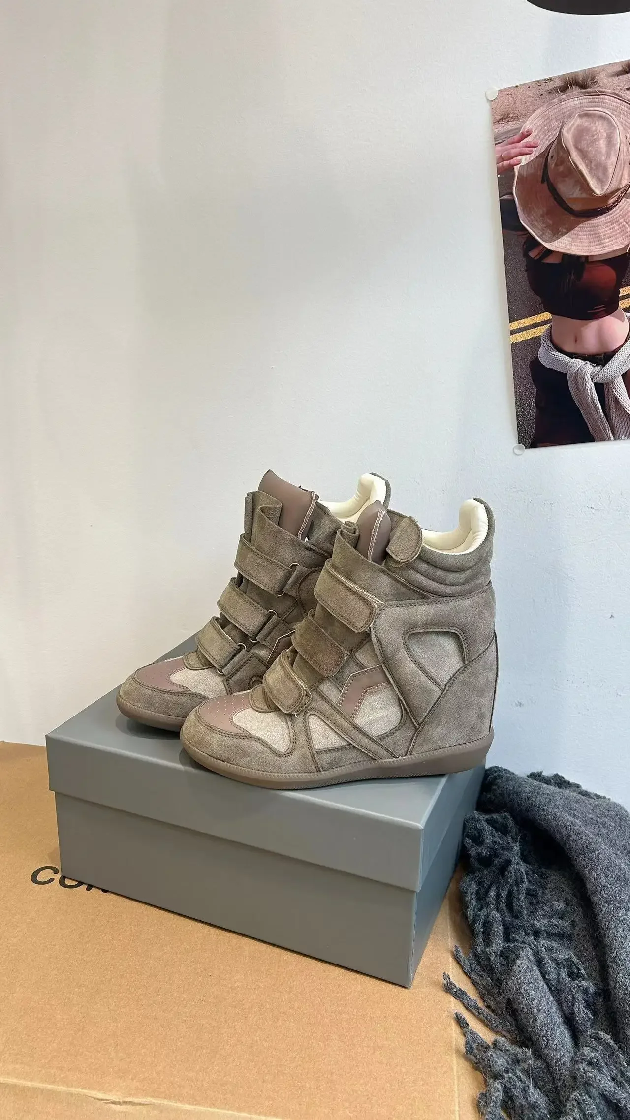 Fall Winter High Top Women's Casual Shoes Thick Bottom Heightening Magic Tape Sports Shoes Fashionable Splice Color Design