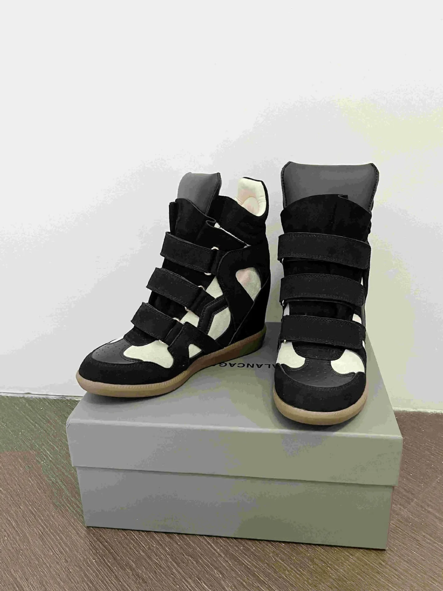 Fall Winter High Top Women's Casual Shoes Thick Bottom Heightening Magic Tape Sports Shoes Fashionable Splice Color Design