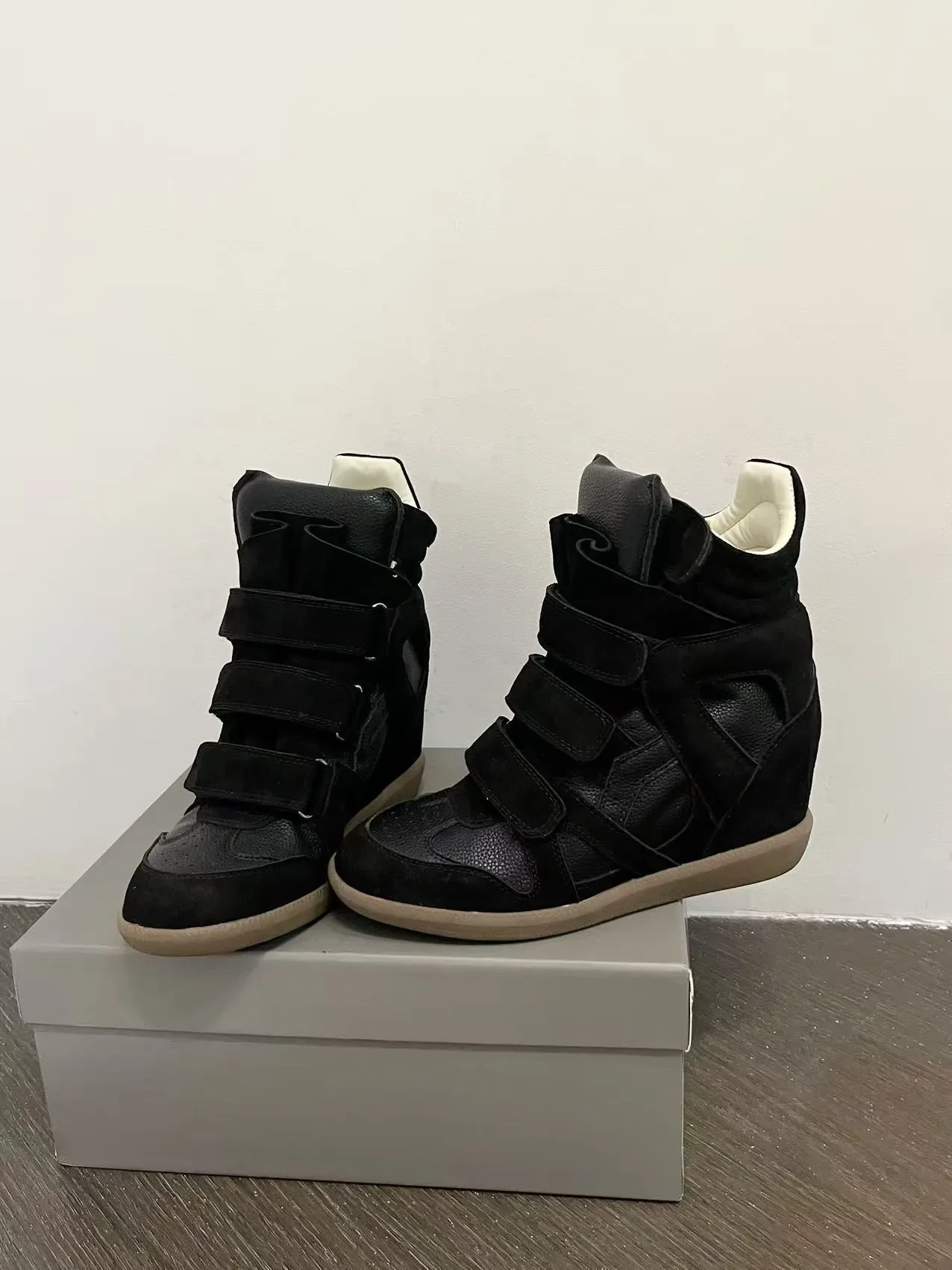 Fall Winter High Top Women's Casual Shoes Thick Bottom Heightening Magic Tape Sports Shoes Fashionable Splice Color Design