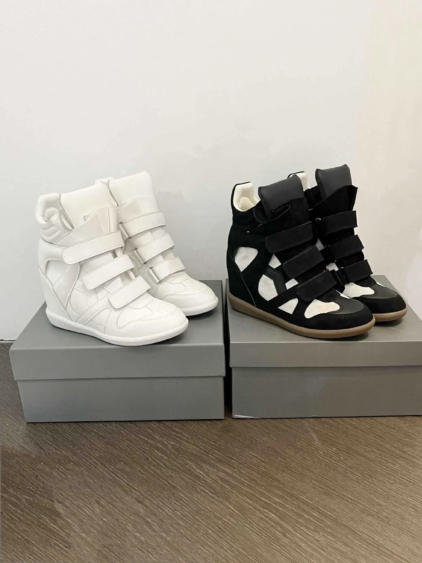Fall Winter High Top Women's Casual Shoes Thick Bottom Heightening Magic Tape Sports Shoes Fashionable Splice Color Design