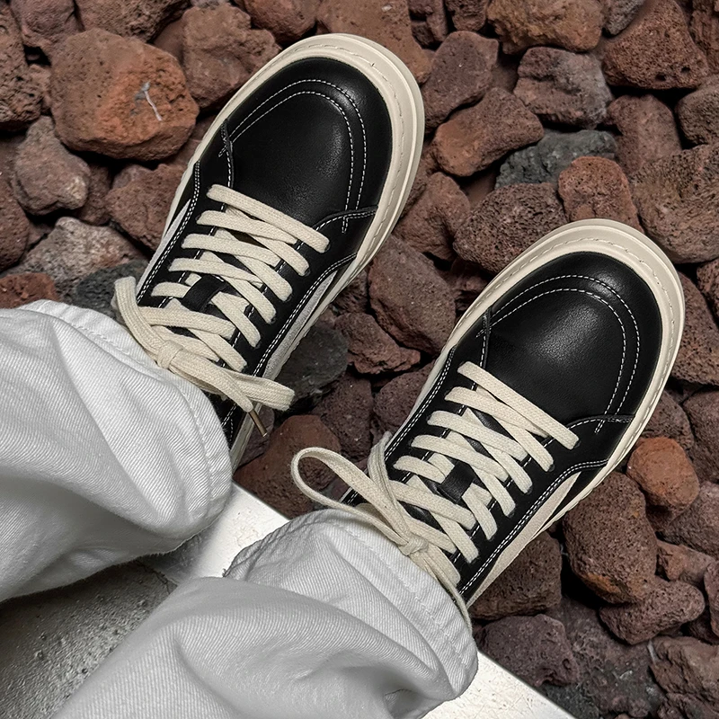 Lightweight Men Casual Shoes Classic Skateboard Footwear Stylish Design Dress Shoes Versatile Sneakers New Male Tenis Masculino