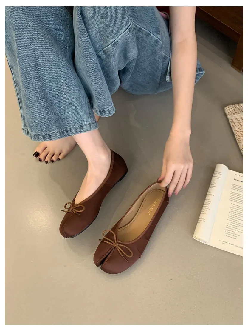 2026 Fashion Woman Flats Split Toe Tabi Shoes Bow Knot Ballet Dress Ballerina Comfortable Retro Mary Janes Shoes Footwear Mujer