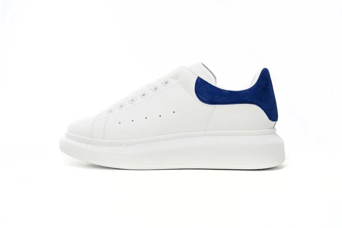 White Sneakers, Perfect for Skateboarding, Casual Sports, And Everyday Wear. Lightweight with a Soft Sole, Suitable fo
