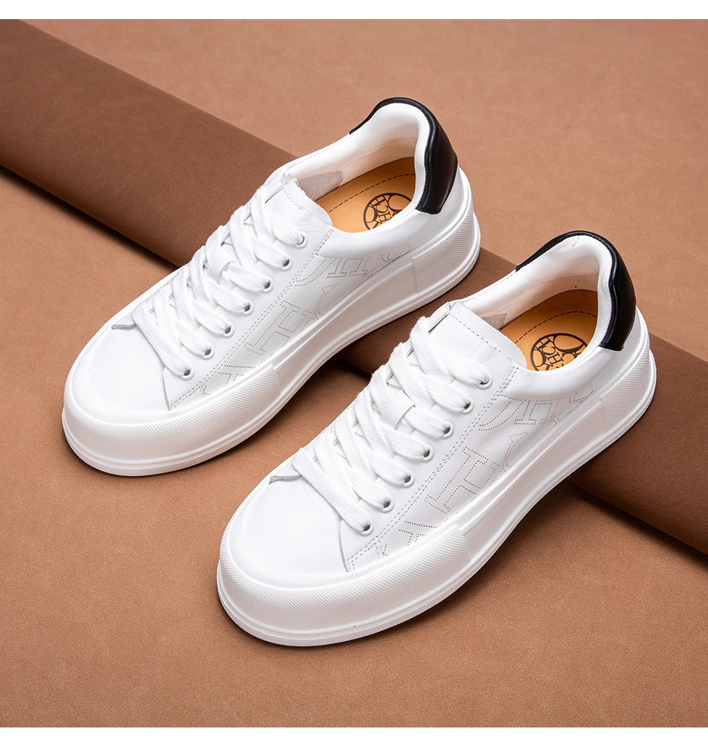 Men's and Women's Casual Shoes Lightweight White Sneakers Flat Balance Tech Shoes Students