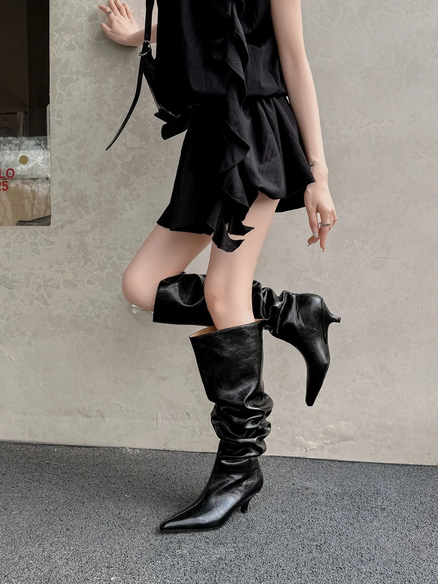 Arden Furtado Autumn Beige Microfiber Large Tubular Boots Pointed Toe Pull-On Stilettos Heels Simple Style Over the Knee Boots