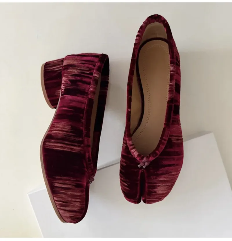 Fashion Pleated Designer Flannel Split toe Women Ballet Pumps Vintage Low Heeled Tabi Loafers Casual Soft Soles Walking Shoes