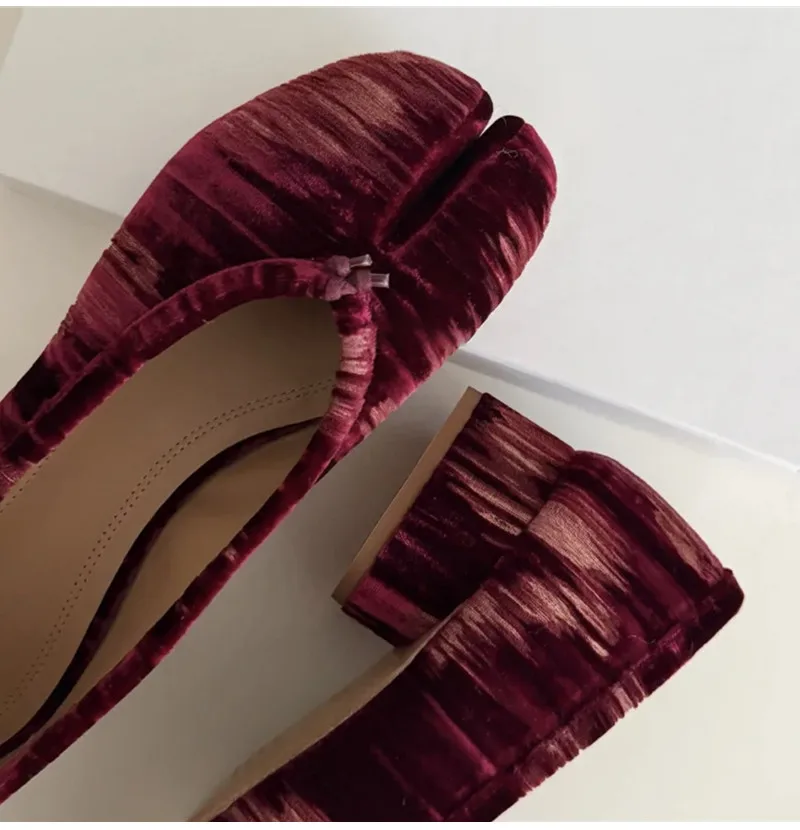 Fashion Pleated Designer Flannel Split toe Women Ballet Pumps Vintage Low Heeled Tabi Loafers Casual Soft Soles Walking Shoes