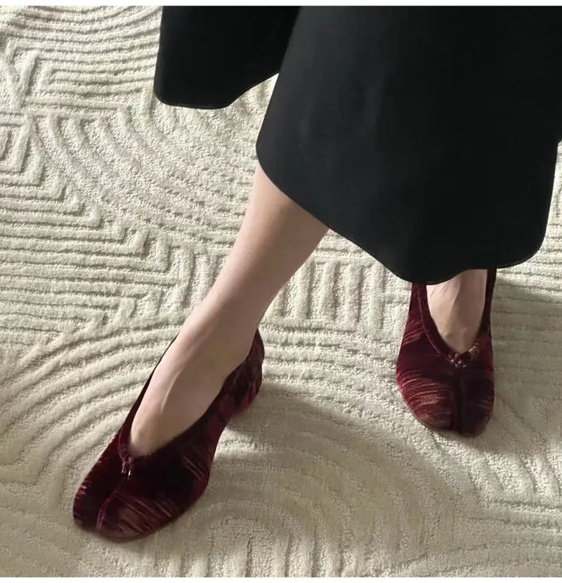 Fashion Pleated Designer Flannel Split toe Women Ballet Pumps Vintage Low Heeled Tabi Loafers Casual Soft Soles Walking Shoes