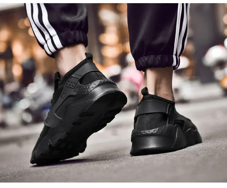 Summer Men's Breathable Mesh Surface Lightweight Soft Bottom Casual Shoes Trendy Running Sports Shoes Men's Shoes From China