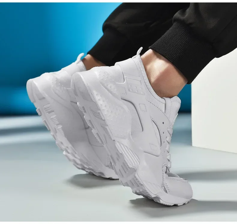 Summer Men's Breathable Mesh Surface Lightweight Soft Bottom Casual Shoes Trendy Running Sports Shoes Men's Shoes From China