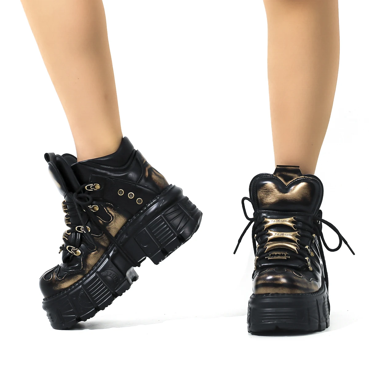 Popular Slip-On Motorcycle Style Layered Wear-Resistant Retro Spanish Short Boots Dark Metal Punk for Men and Women