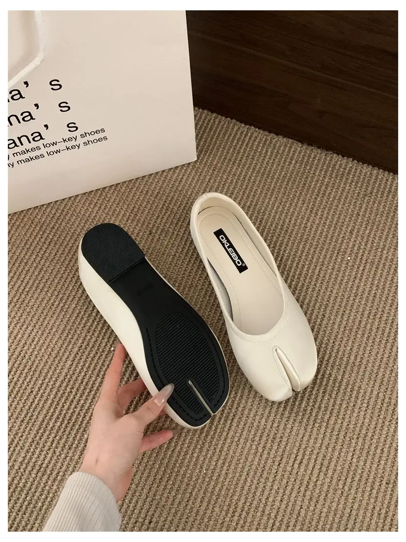 2026 Fashion Tabi Ninja Shoes Woman Flats Ballet Split Toe Ballerinas Ladies Round Heeled Loafers Tacones Female Moccasins Mujer