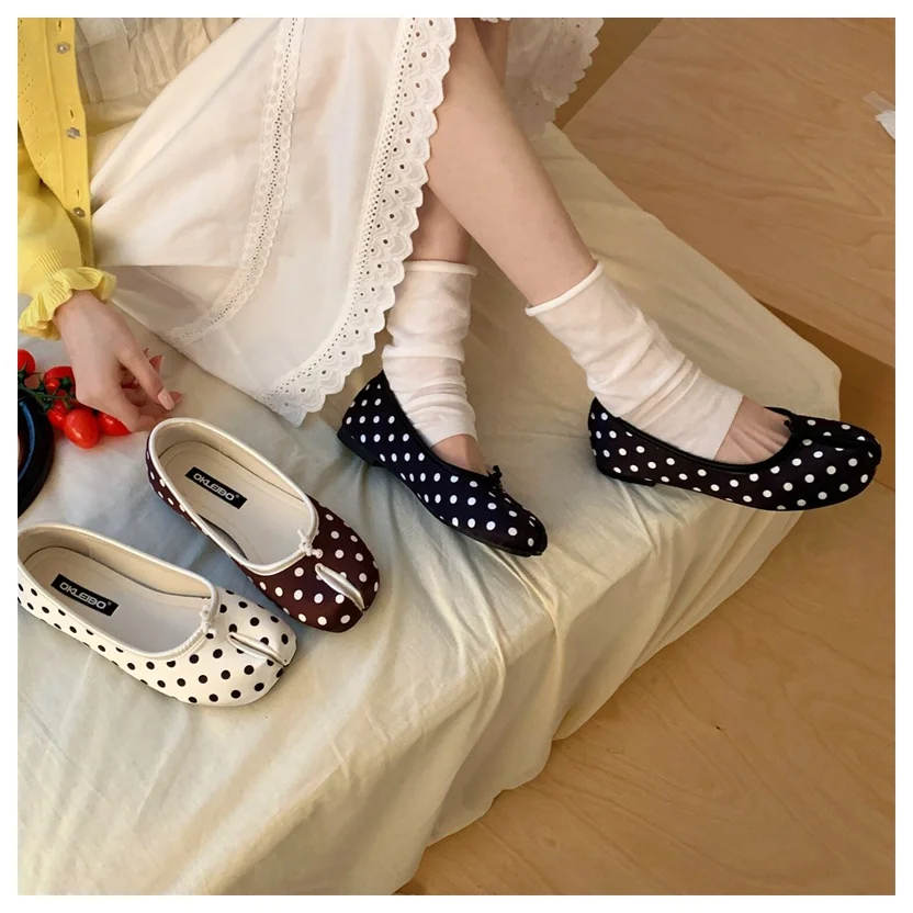2026 Fashion Tabi Ninja Shoes Woman Flats Ballet Split Toe Ballerinas Ladies Round Heeled Loafers Tacones Female Moccasins Mujer