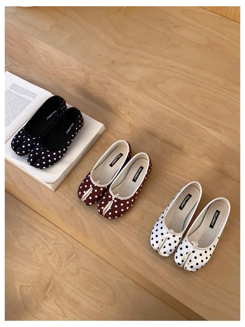 2026 Fashion Tabi Ninja Shoes Woman Flats Ballet Split Toe Ballerinas Ladies Round Heeled Loafers Tacones Female Moccasins Mujer