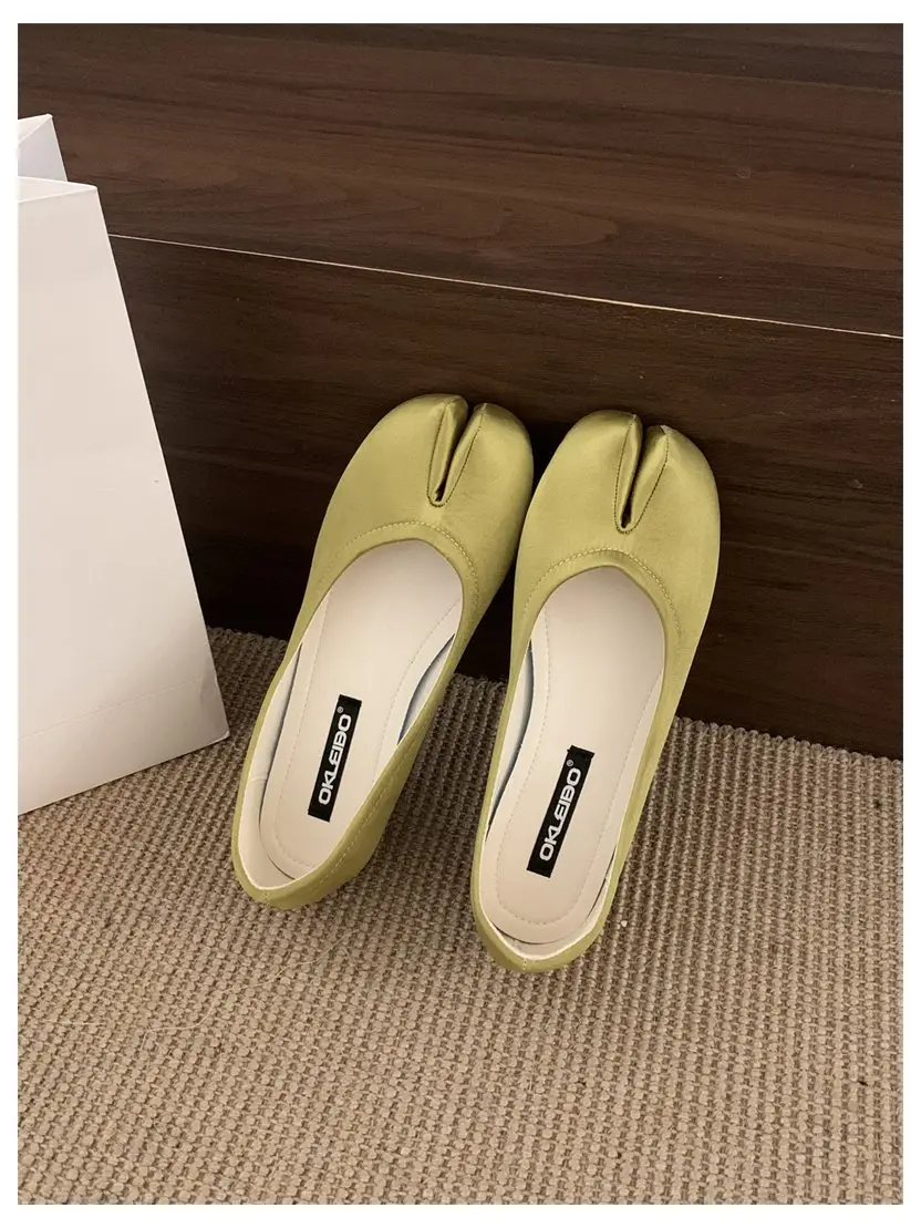 2026 Fashion Tabi Ninja Shoes Woman Flats Ballet Split Toe Ballerinas Ladies Round Heeled Loafers Tacones Female Moccasins Mujer