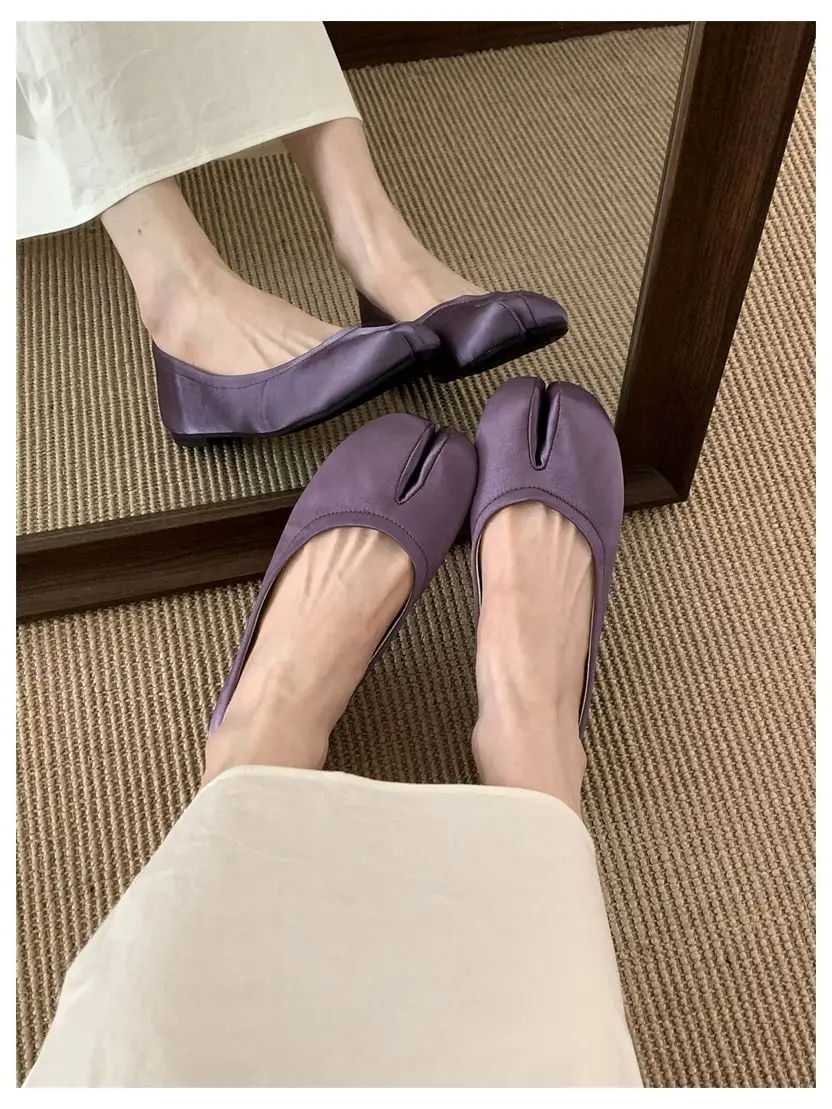 2026 Fashion Tabi Ninja Shoes Woman Flats Ballet Split Toe Ballerinas Ladies Round Heeled Loafers Tacones Female Moccasins Mujer