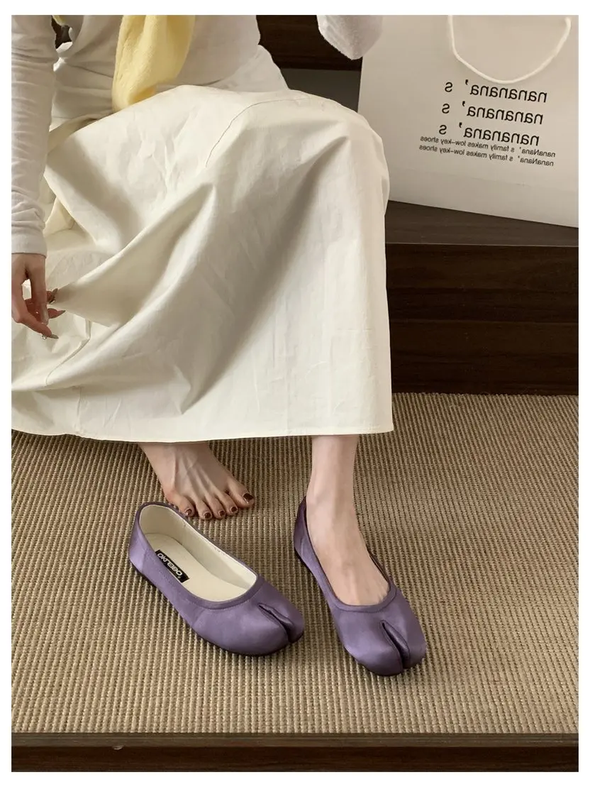 2026 Fashion Tabi Ninja Shoes Woman Flats Ballet Split Toe Ballerinas Ladies Round Heeled Loafers Tacones Female Moccasins Mujer