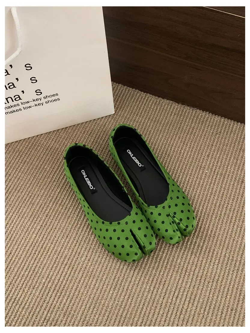 2026 Fashion Tabi Ninja Shoes Woman Flats Ballet Split Toe Ballerinas Ladies Round Heeled Loafers Tacones Female Moccasins Mujer