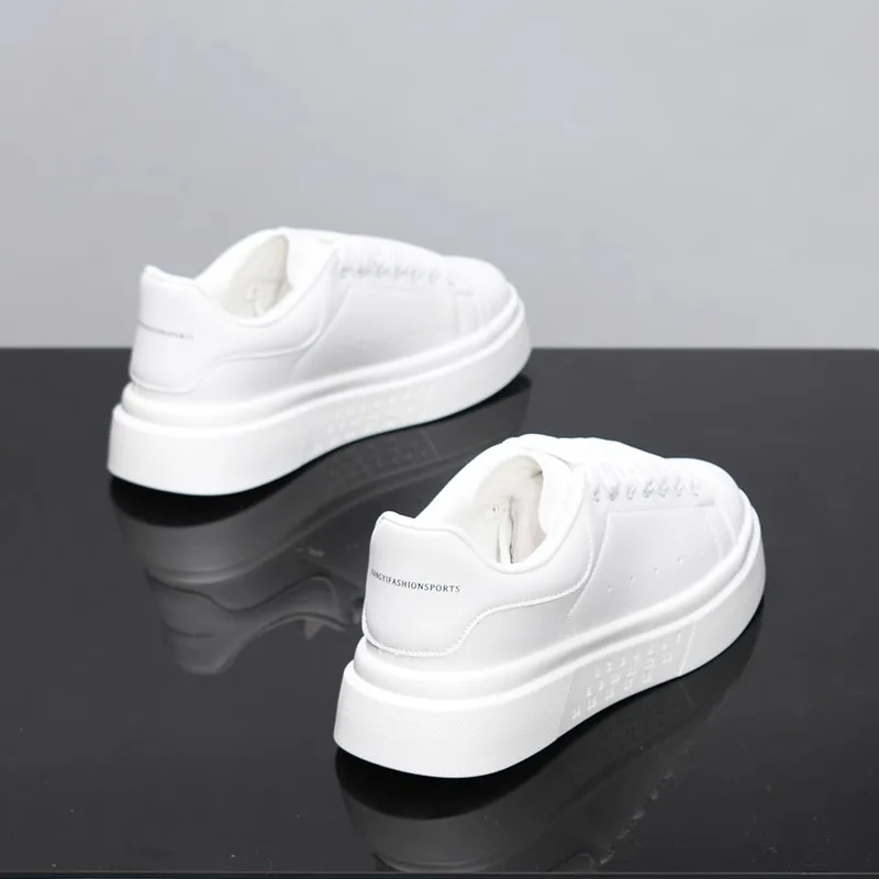 Fashion Men Skateboarding shoes Casual Sport Shoes Platform Sneakers Outdoor Breathable White Running Shoes Women Tennis Shoes